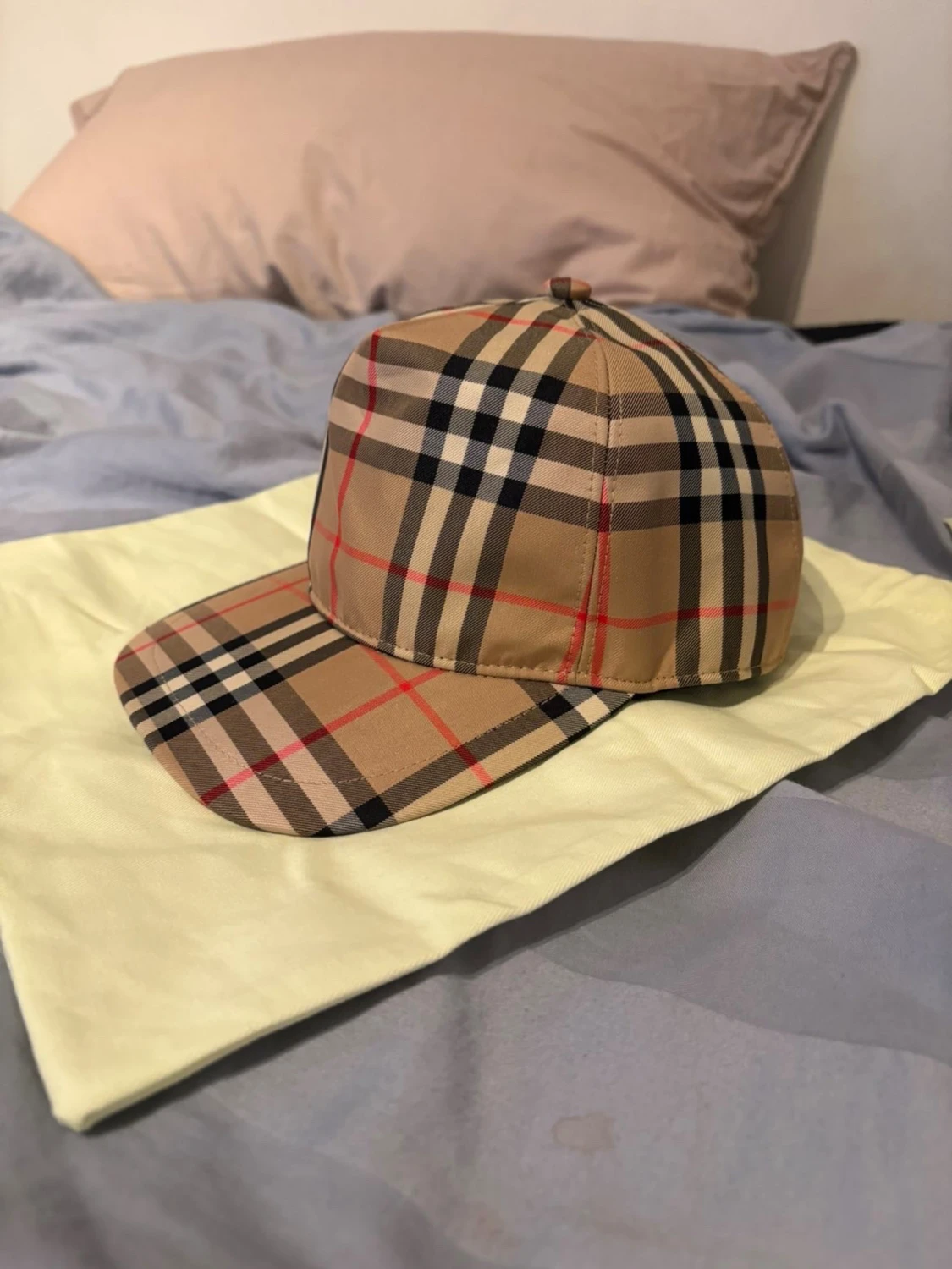 Burbbery keps  - 2