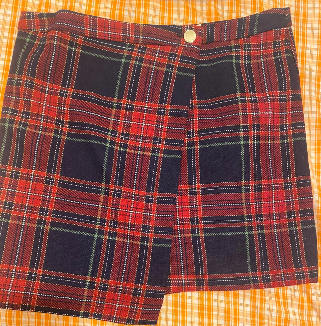 Rutig kortkjol från Holly & Whyte