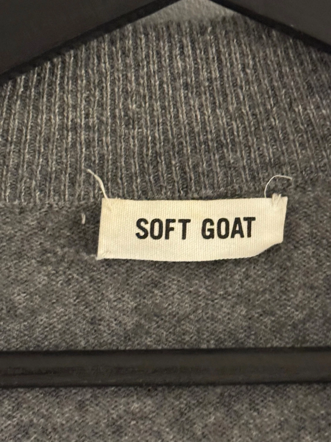 Grå Kashmir cardigan från Soft Goat - 1