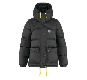 BYTA! önskar byta mot xs - Jag köpte en fjällräven jacka (äldre modellen) i strlk S men den var alldeles för stor på mig. Har M på jackan jag har nu (peak) som passar. Vill byta min S mot en i XS. Helst svart! Kan absolut sälja denna också! 🩷