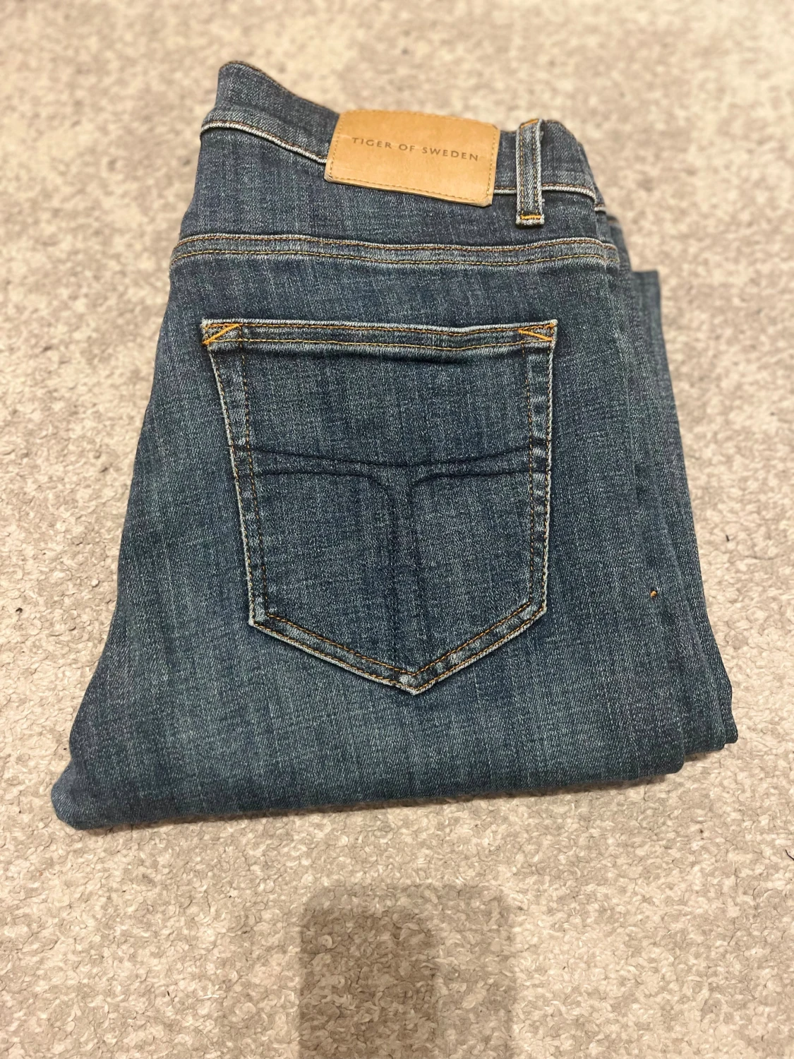 Blå jeans från Tiger of Sweden