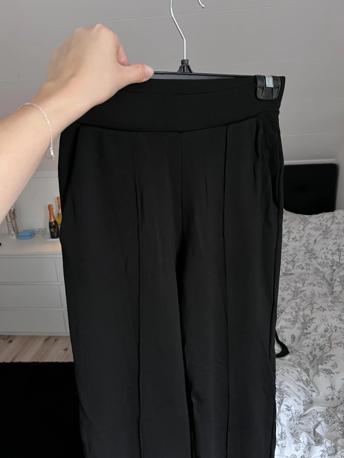 Svarta kostymbyxor från Cubus, storlek XS - 1