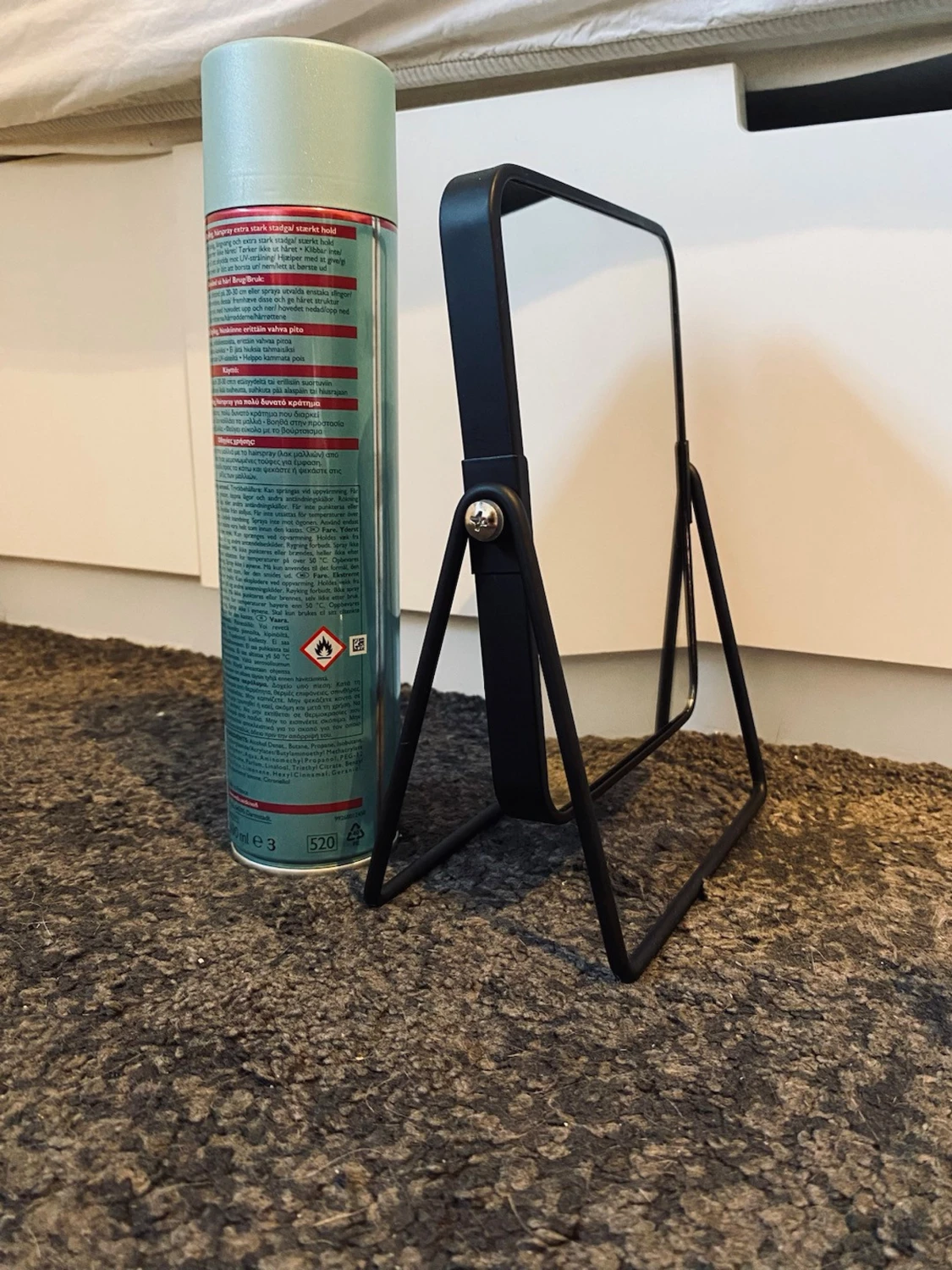 Svart sminkspegel med 3x förstoring - 3