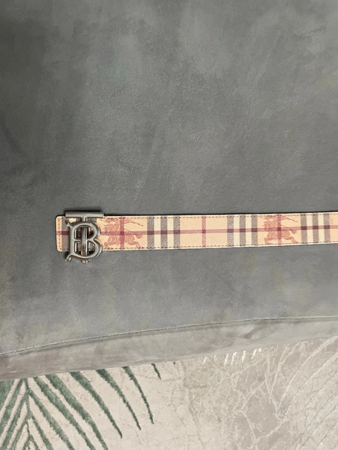 Rutig Burberry skärp med B-spänne - 1