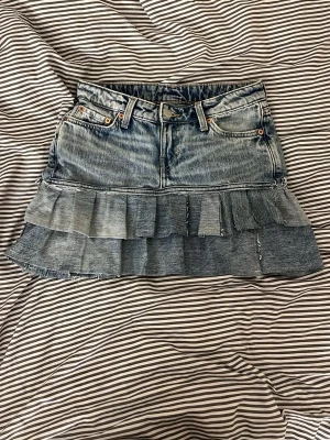 Jeans volang kjol - Snygg jeanskjol med volanger!