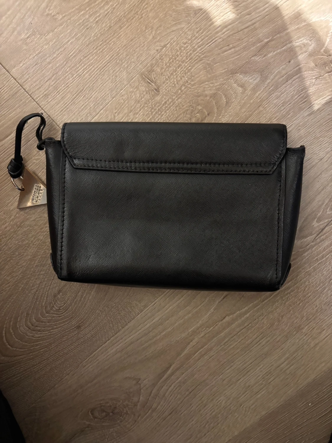 Svart handväska, Guess - 1