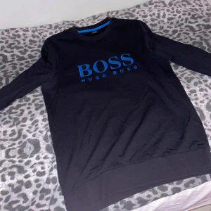 Hugo Boss Sweatshirt (ÄKTA) - Hugo Boss Sweatshirt.