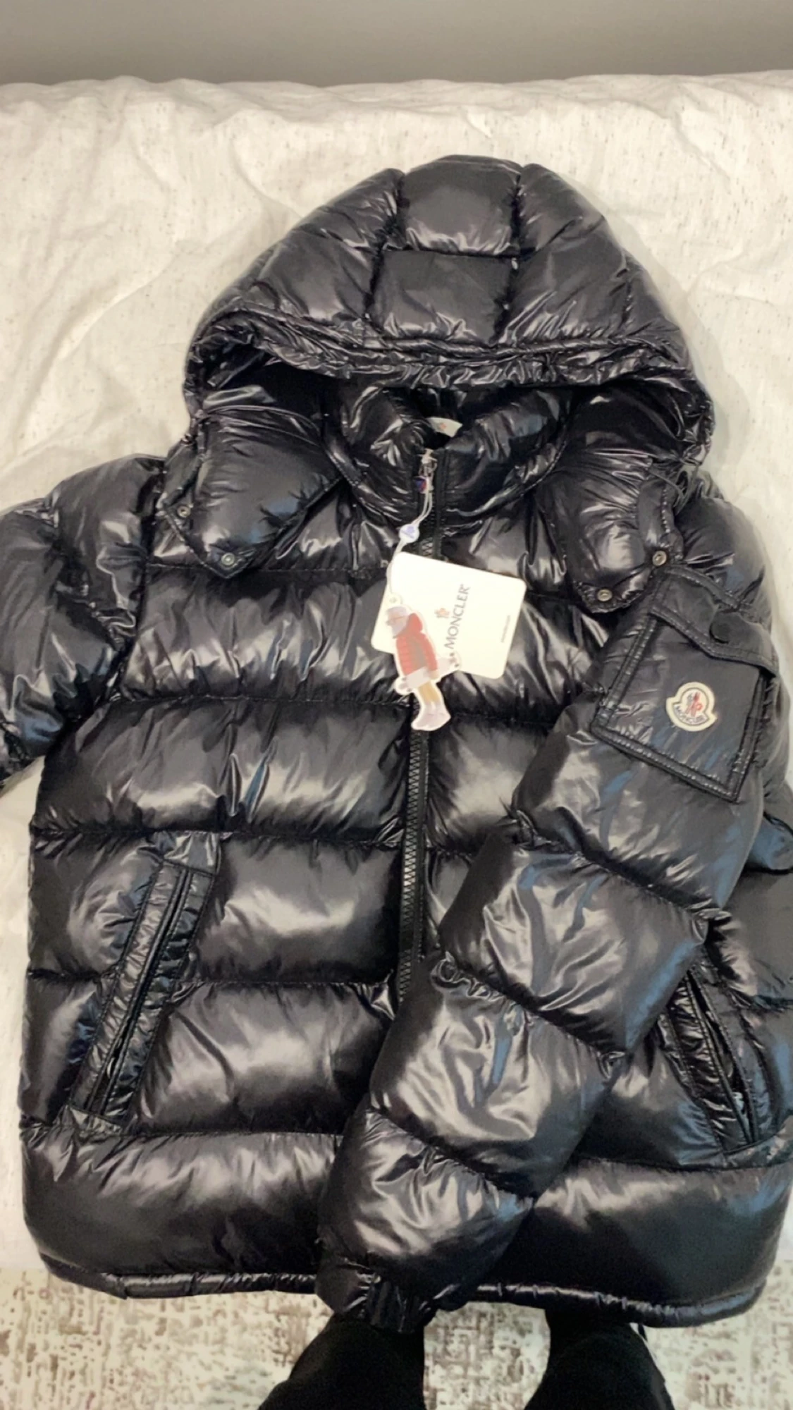 Svart Moncler pufferjacka med huva - 1