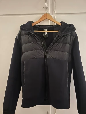 BomBoogie cardigan i nyskick! - Pris ej hugget i sten, går att diskuteras. 