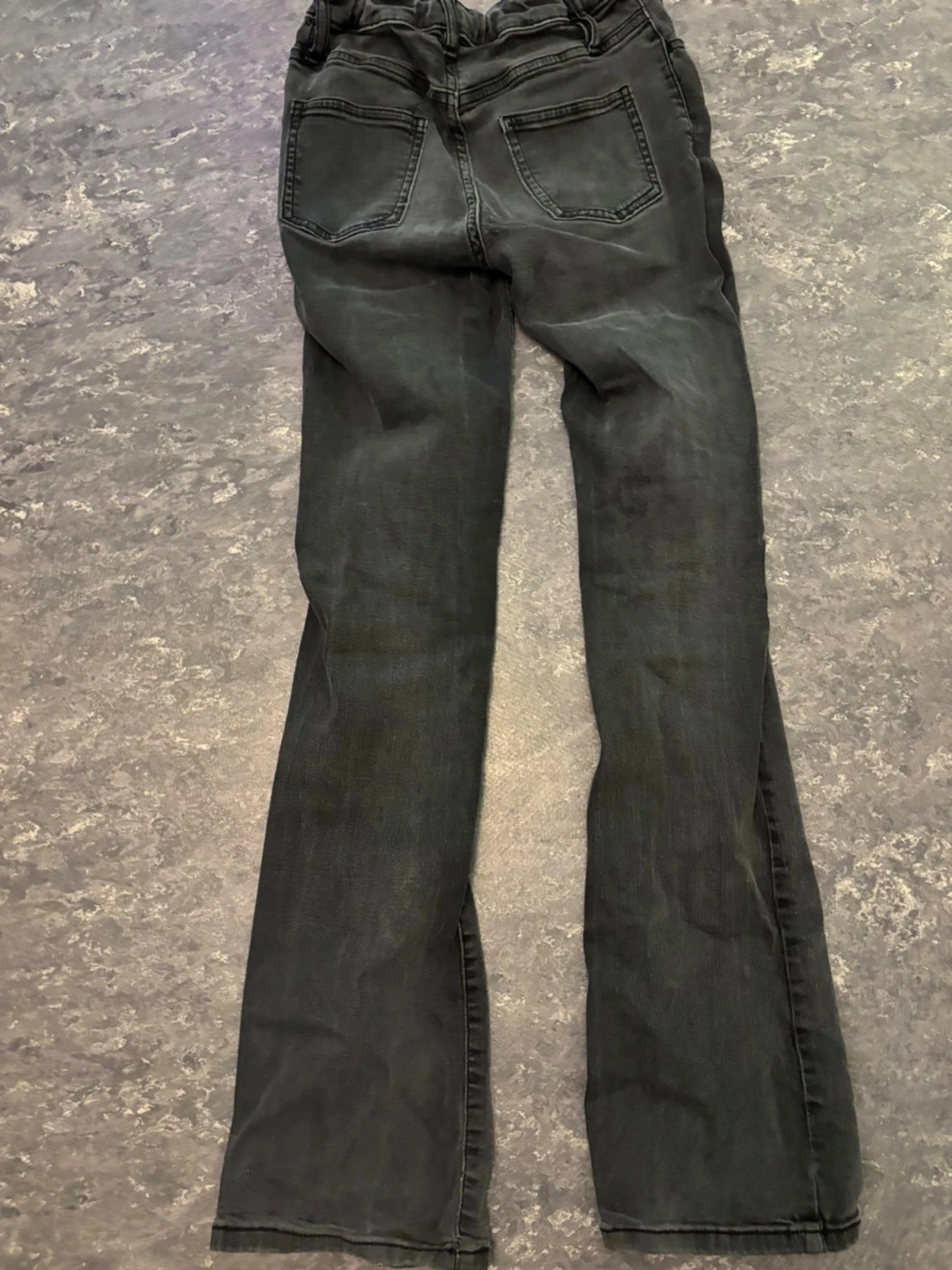 Svarta bootcut jeans  - 1