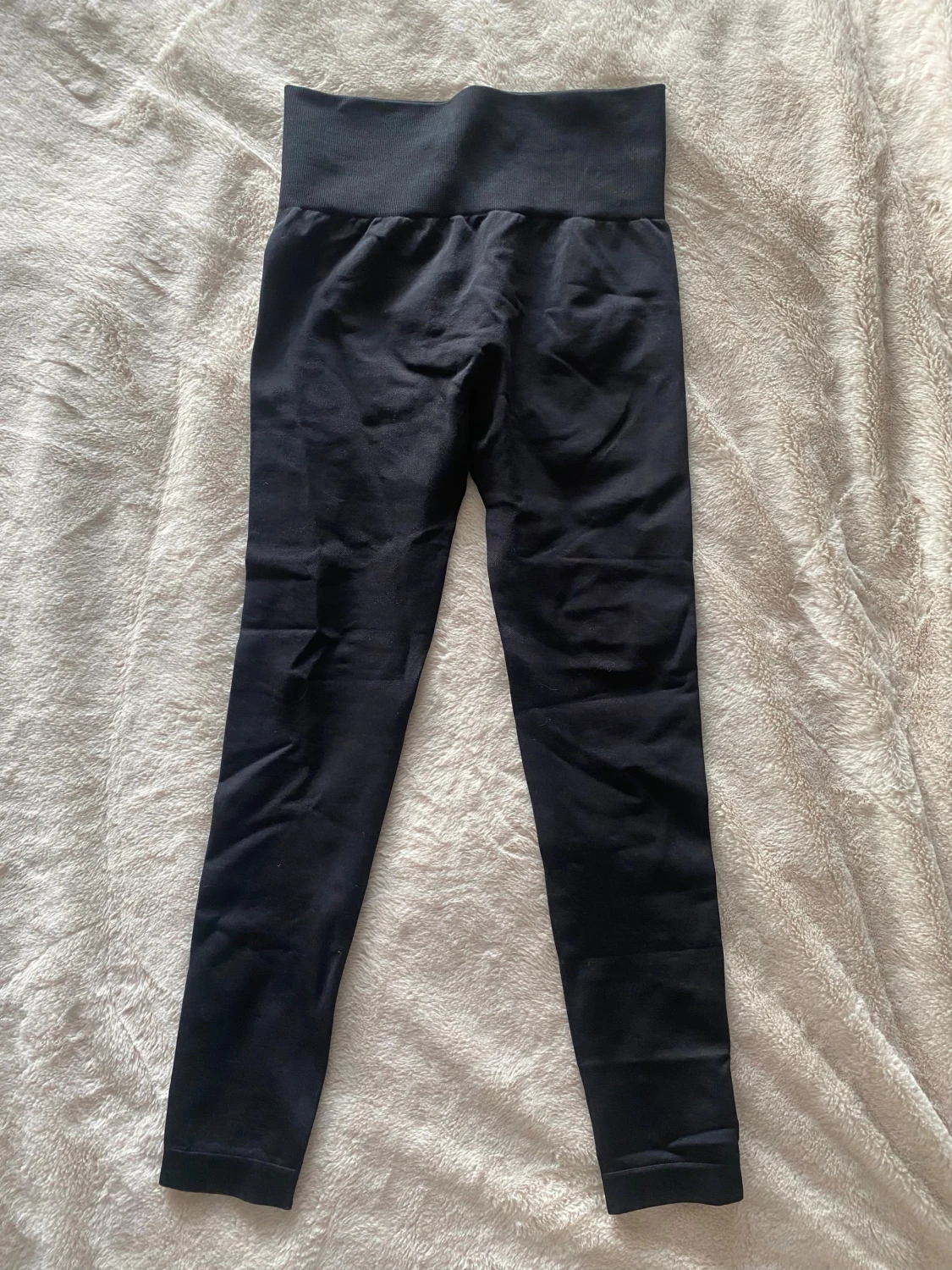 Svarta scrunch leggings med hög midja