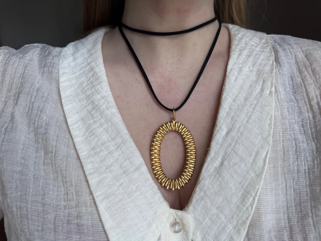 Handgjort repurposed halsband