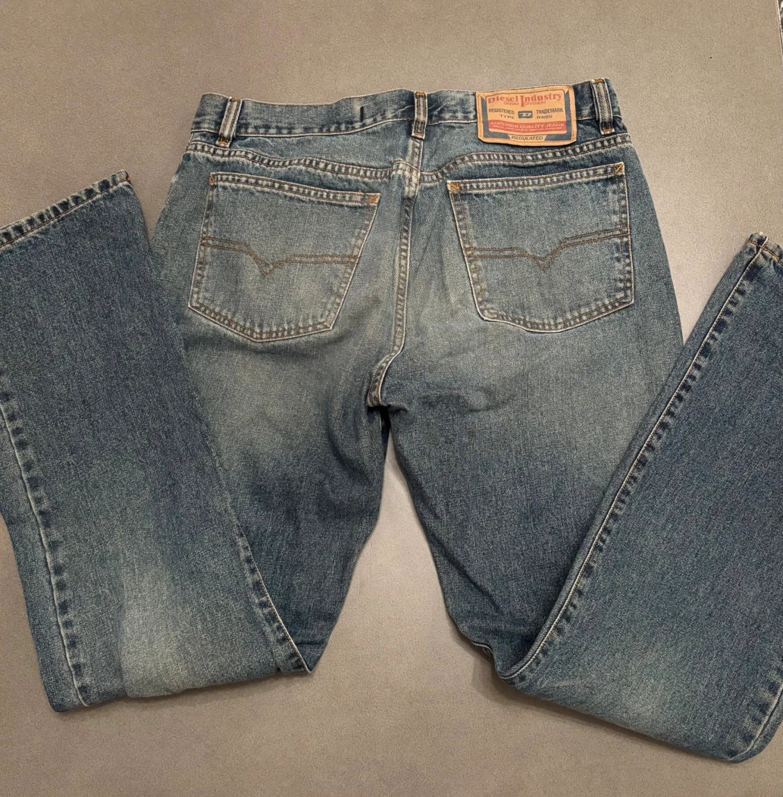 Blå Diesel jeans straight fit, stl 34