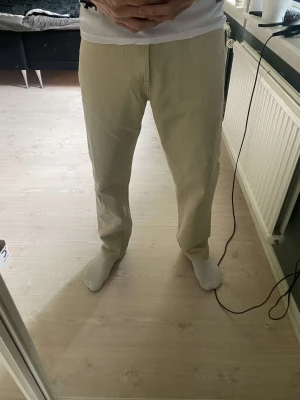 Vailent jeans - Vailent jeans som knappast är använda. Nypris 499 storlek S. 