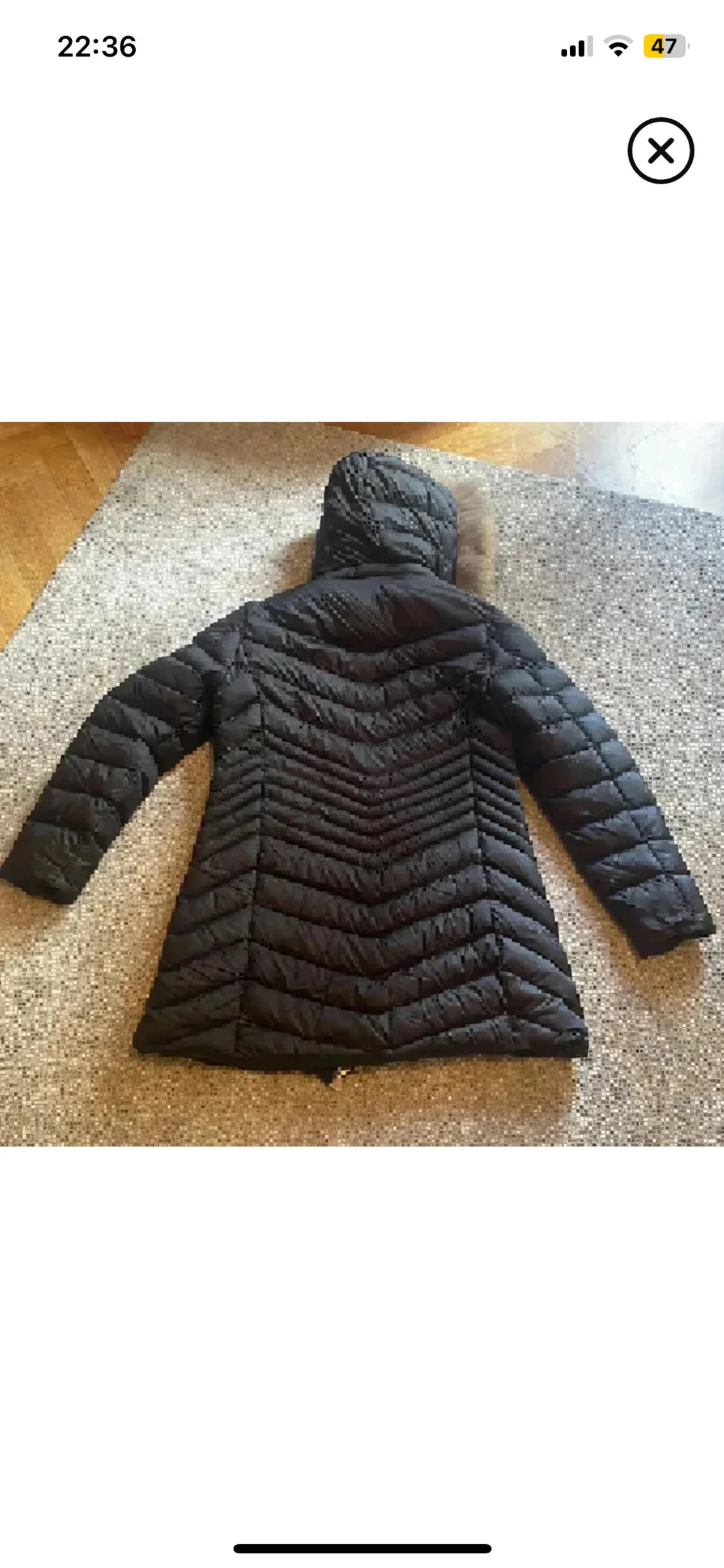Svart Moncler dunjacka med päls - 1