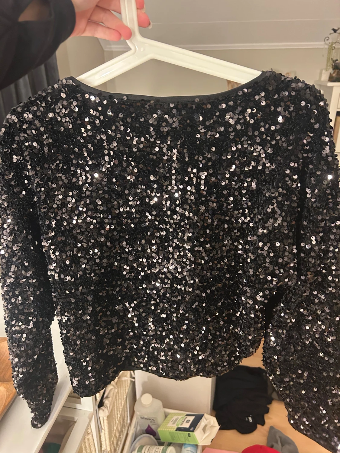 Svart glitter topp  - 1