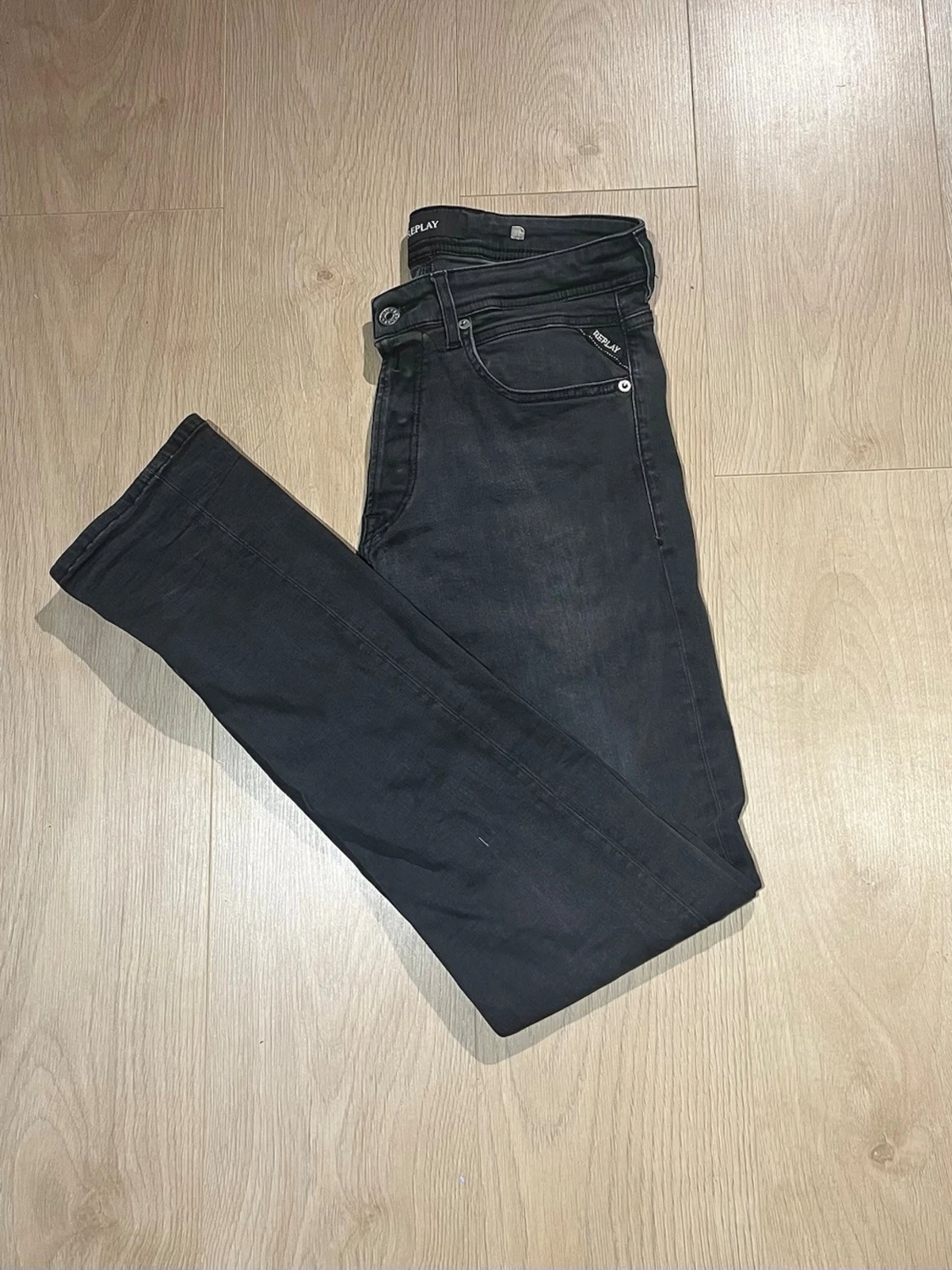 Svarta Replay Anbass jeans slim fit