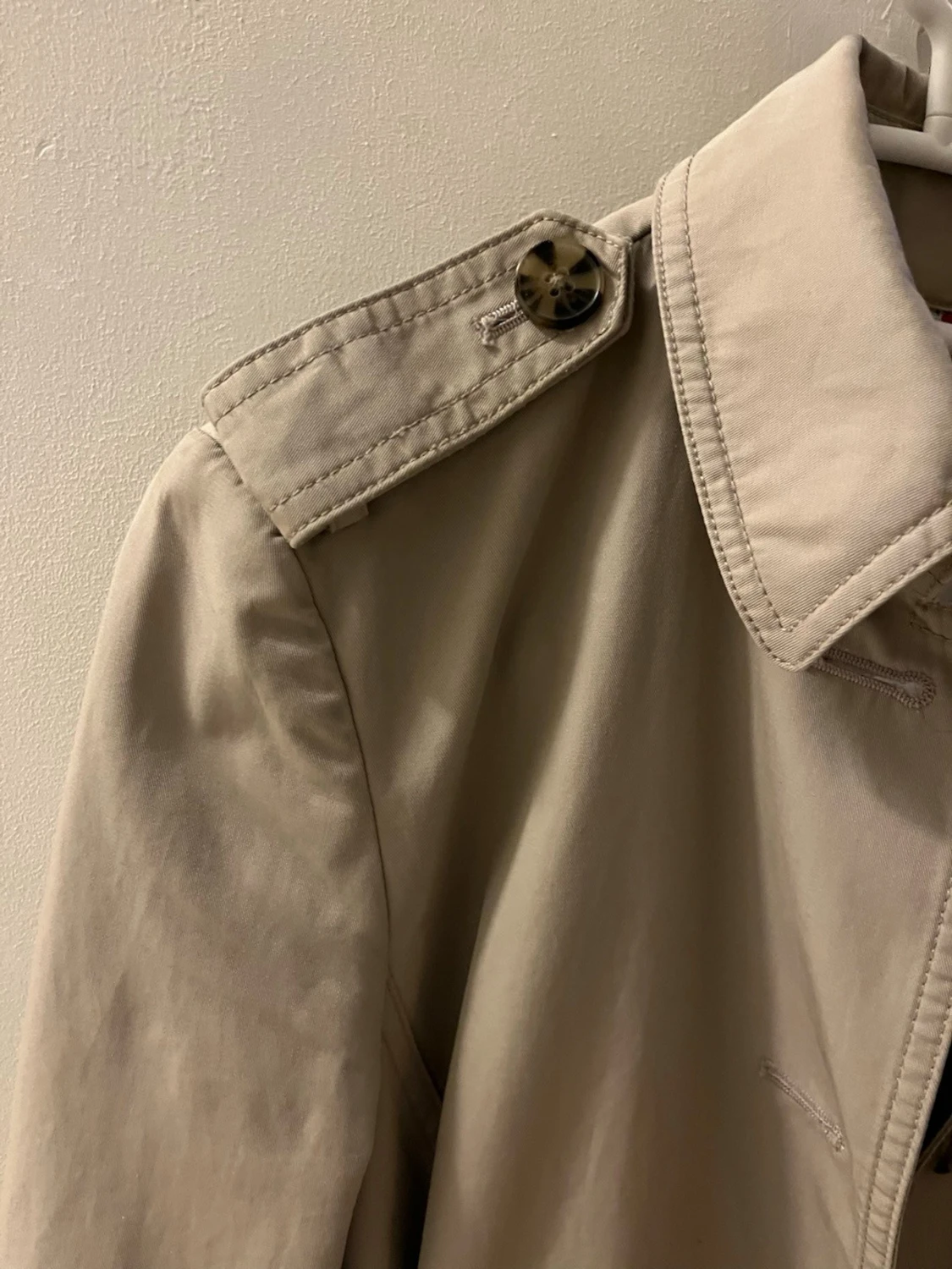 Beige trenchcoat från Tommy Hilfiger - 2