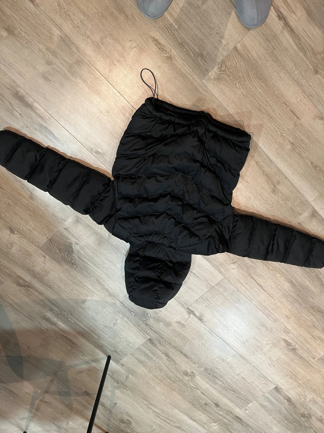Svart pufferjacka från Fr Sister  - 2