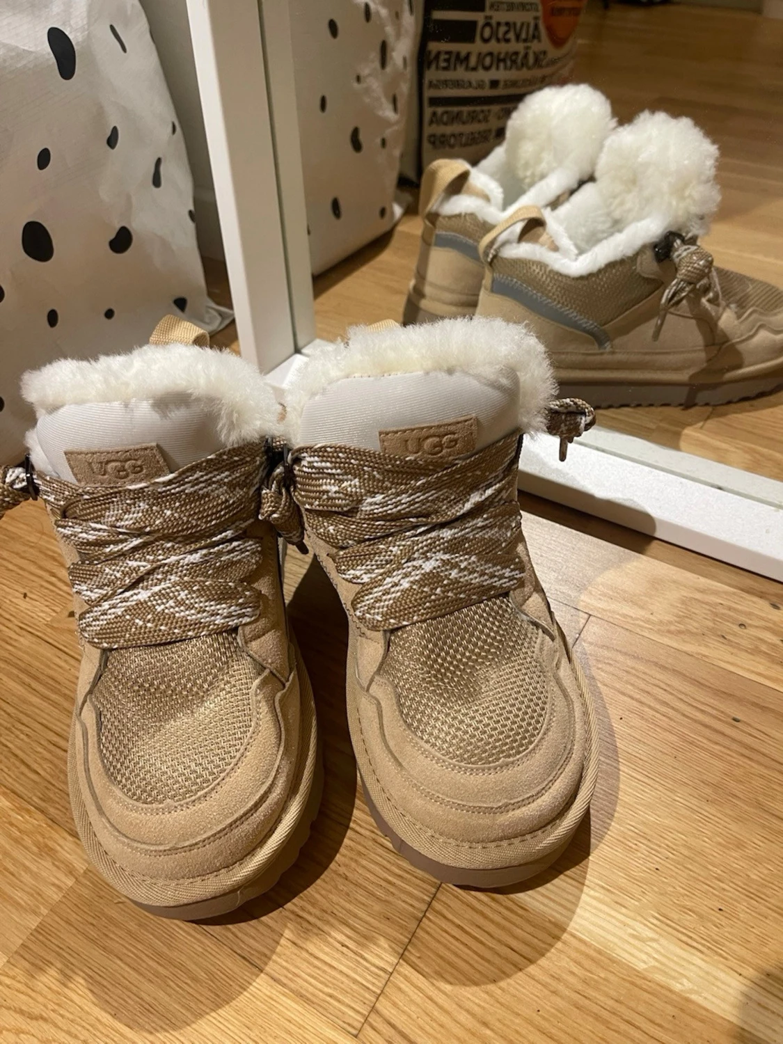 Ugg Lowmel Sand 38.