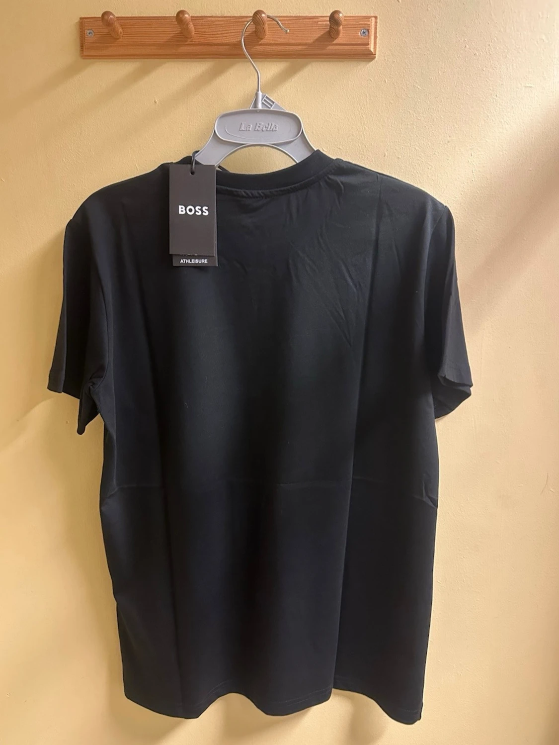 Svart t-shirt från Hugo Boss - 1