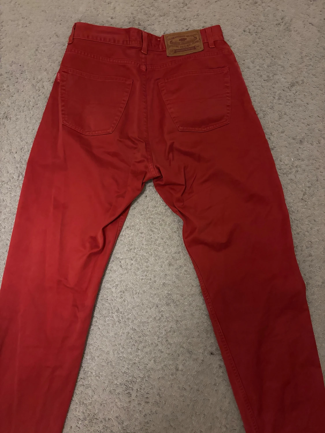 Röda Davy’s  jeans - 1