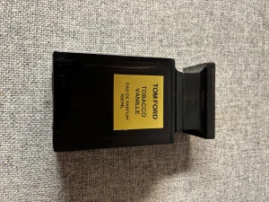 Tom Ford Tobacco Vanille 100ml - Tom Ford Tobacco Vanille Eau de Parfum, 100 ml. Köptes förra veckan men säljes nu då den ej passar mig. Osäker på äkthet då den köptes andra-hand