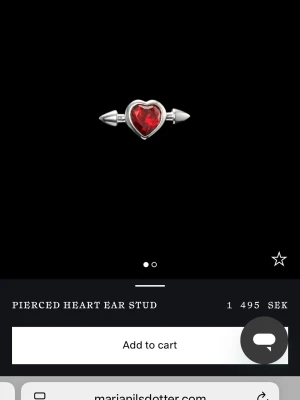 Maria Nilsdotter örhänge - Så fint och bra skick, stenen i är vinröd