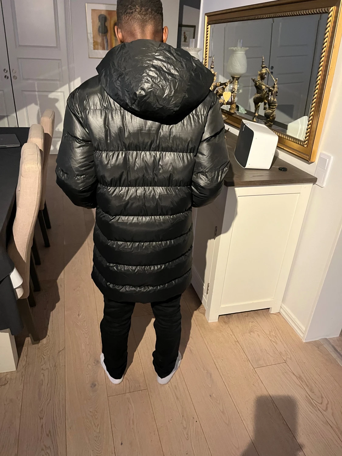 Svart lång dunjacka från Nike - 1