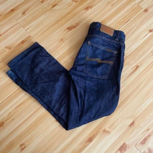 Nudie slim jim - Ett par riktigt feta Nudie slim jim jeans Storlek W31 L32 I väldigt bra skick