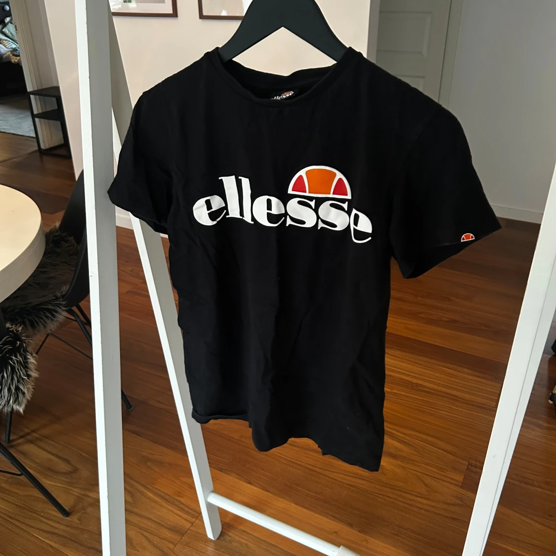 Svart Ellesse t-shirt med logga