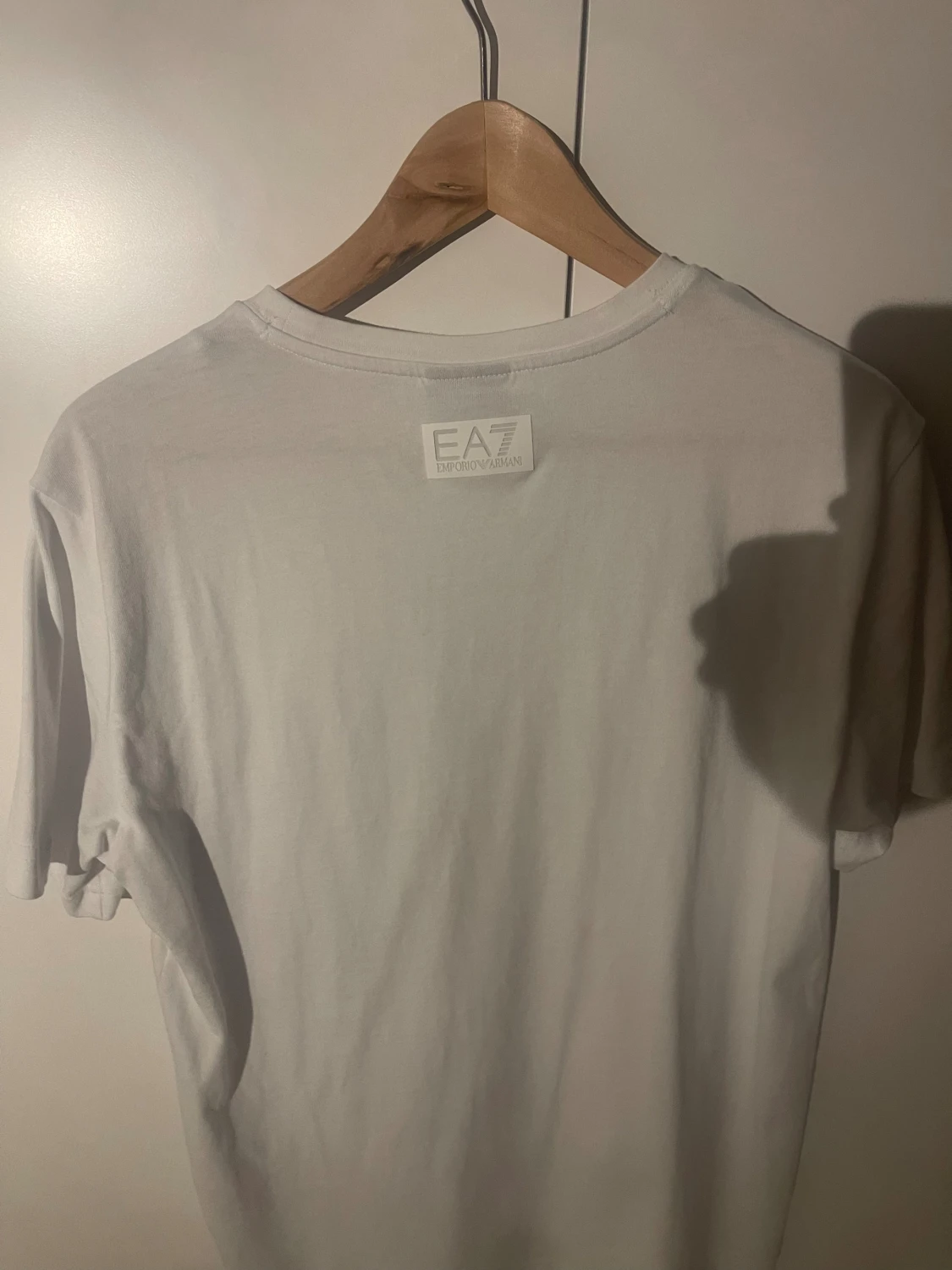 Vit EA7 t-shirt  - 2