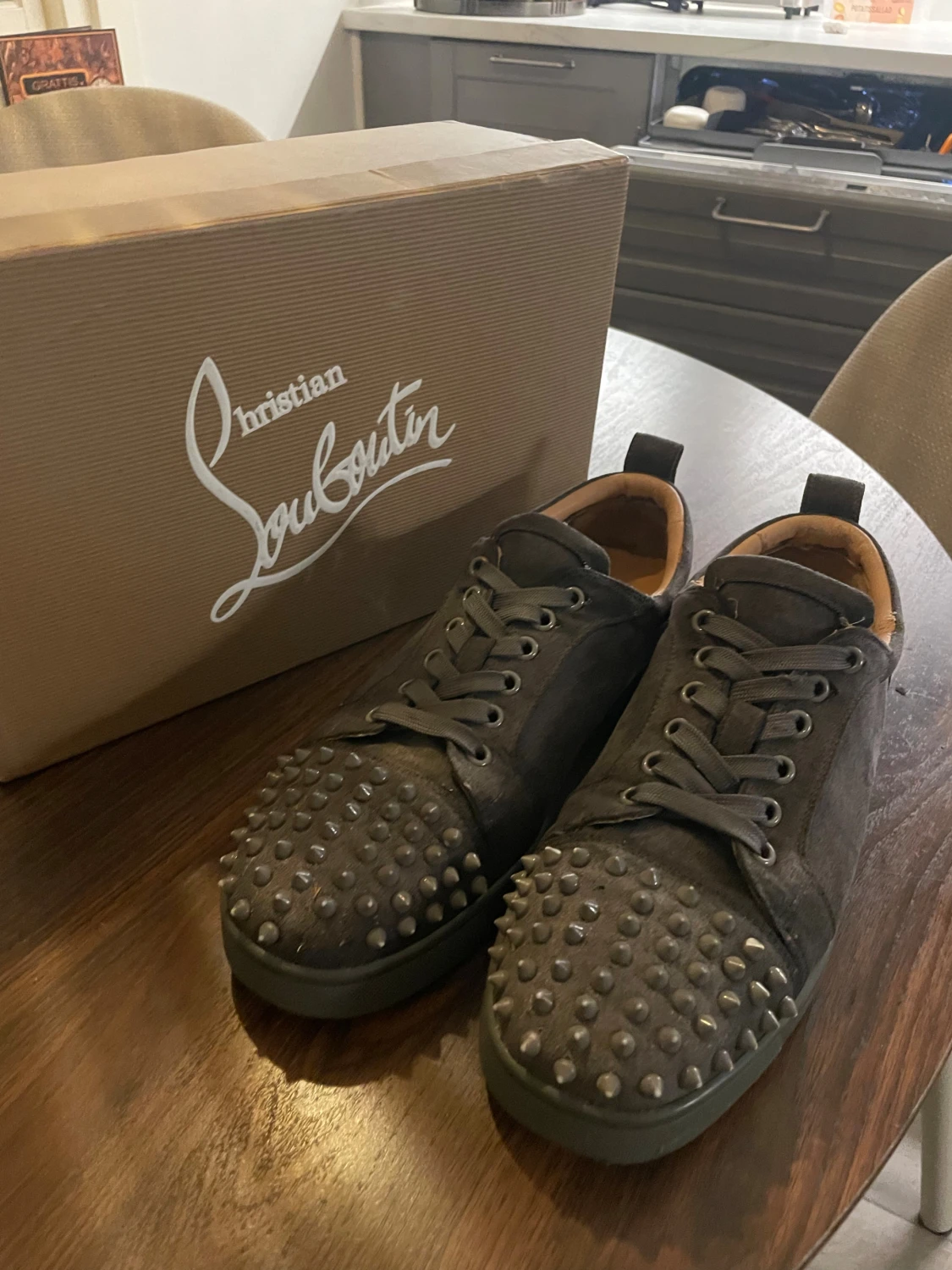 Christian Louboutin sneakers med nitar - 1