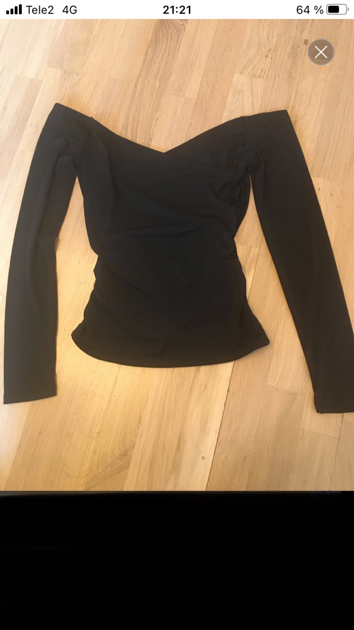 Svart omlott offshoulder topp Bik Bok