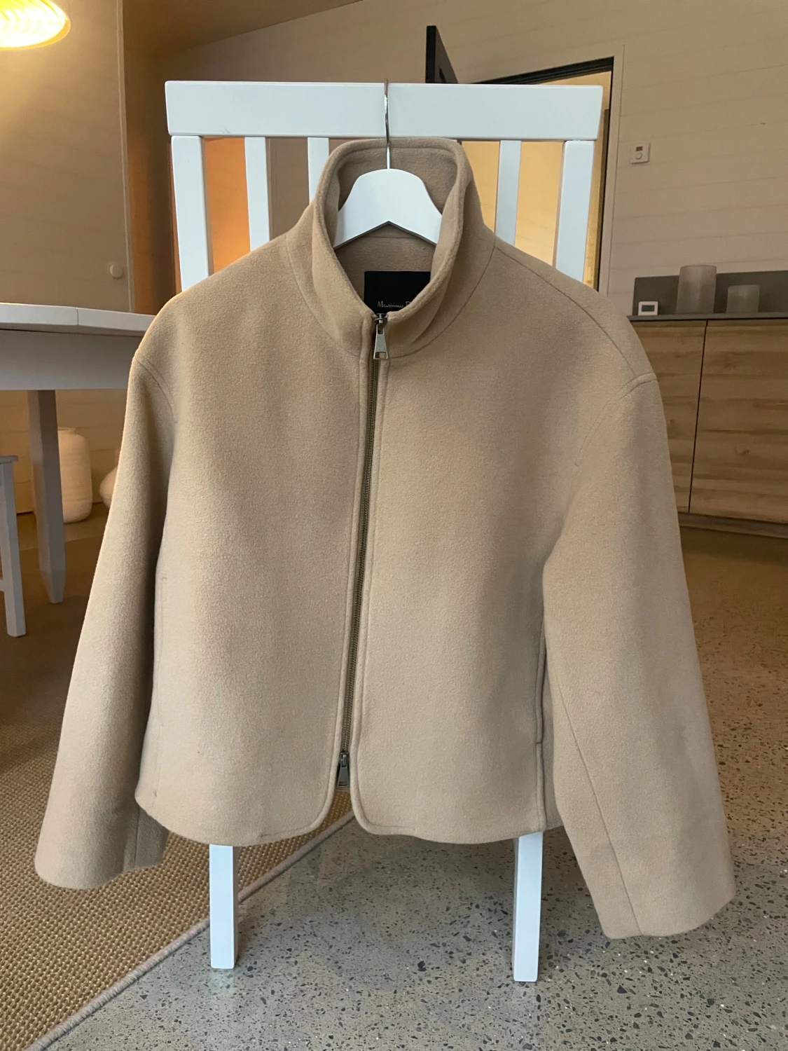 Beige ulljacka från Massimo Dutti