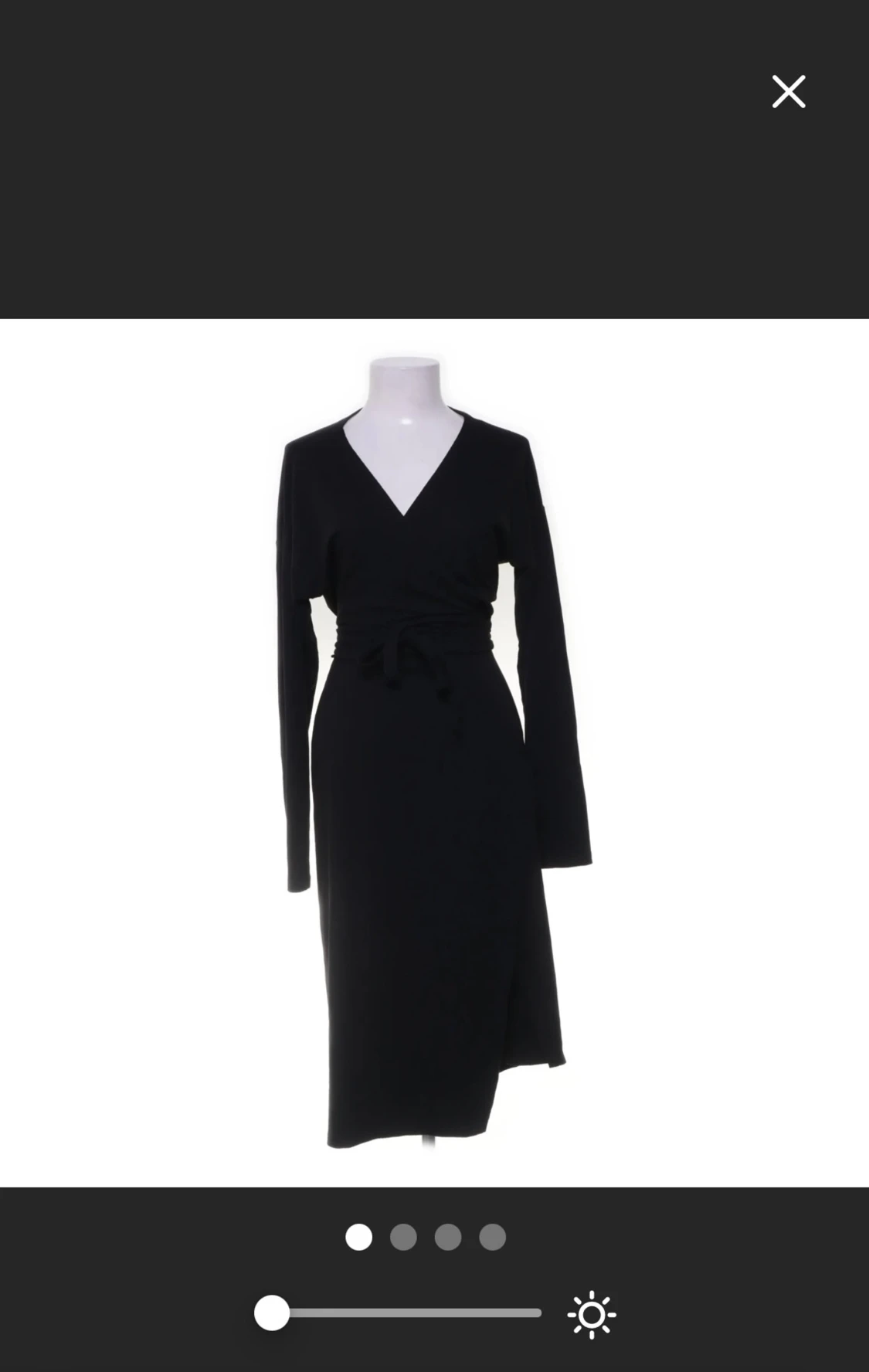 Svart omlottklänning från NLY Trend