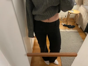 Drew low kostymbyxor Madlady 32/short - Lågmidjade, svarta kostymbyxor från Madlady (Drew low) i storlek 32 short. Knappt använda. 