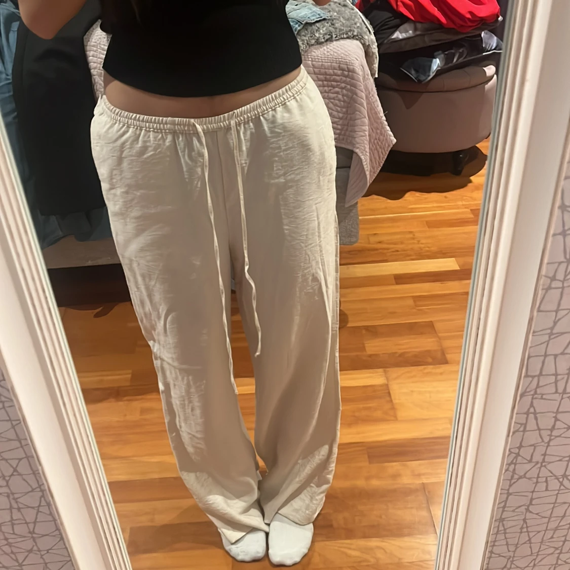 Beiga linnebyxor med snörning från H&M - 1