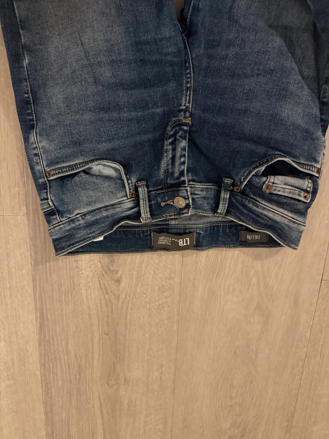 Blå bootcut jeans från LTB - 1