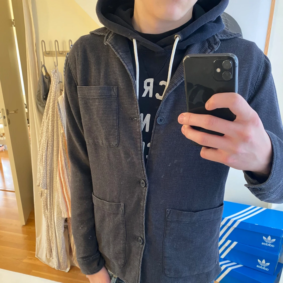 Mörkgrå overshirt med fickor