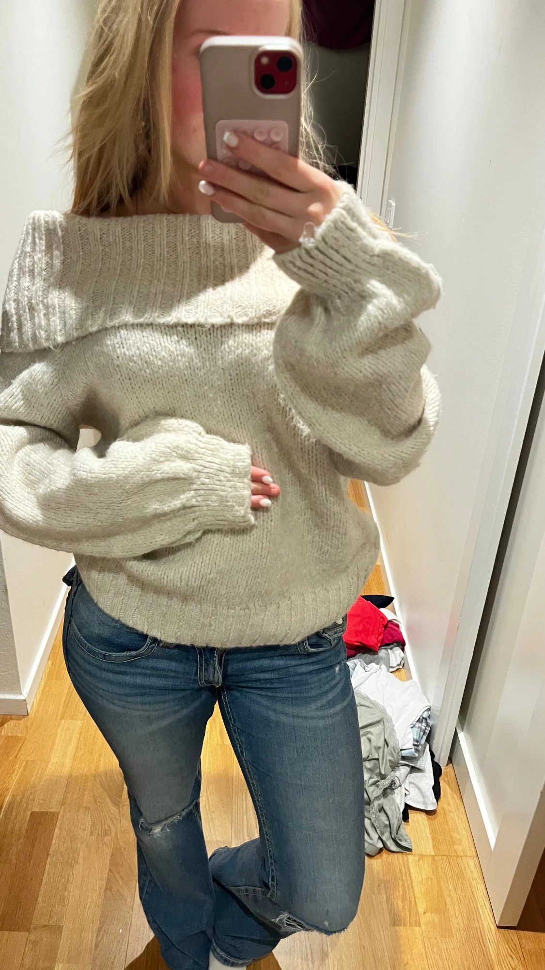 Beige offshoulder stickad tröja - 2