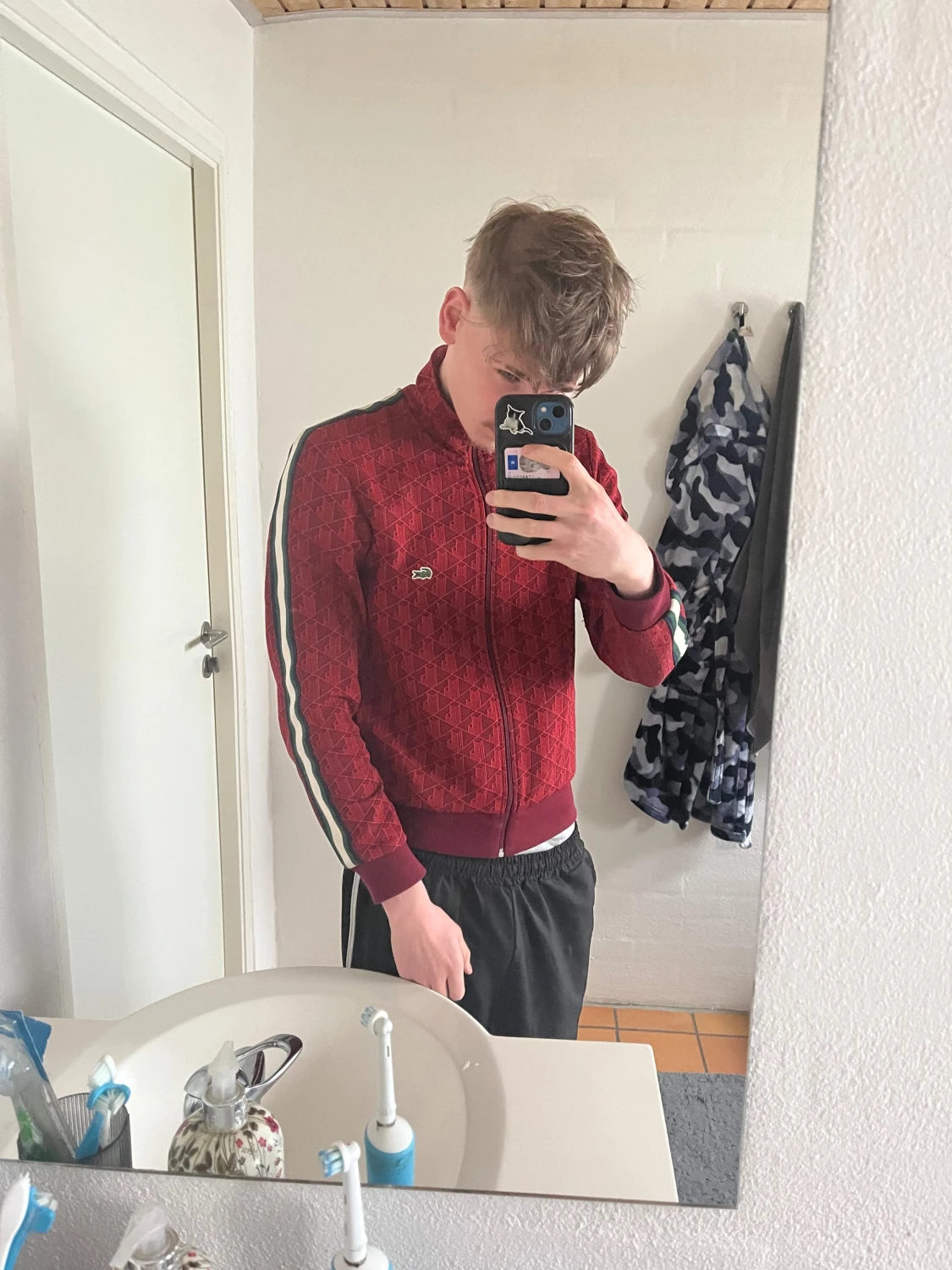 Lacoste Monogram zip - 6