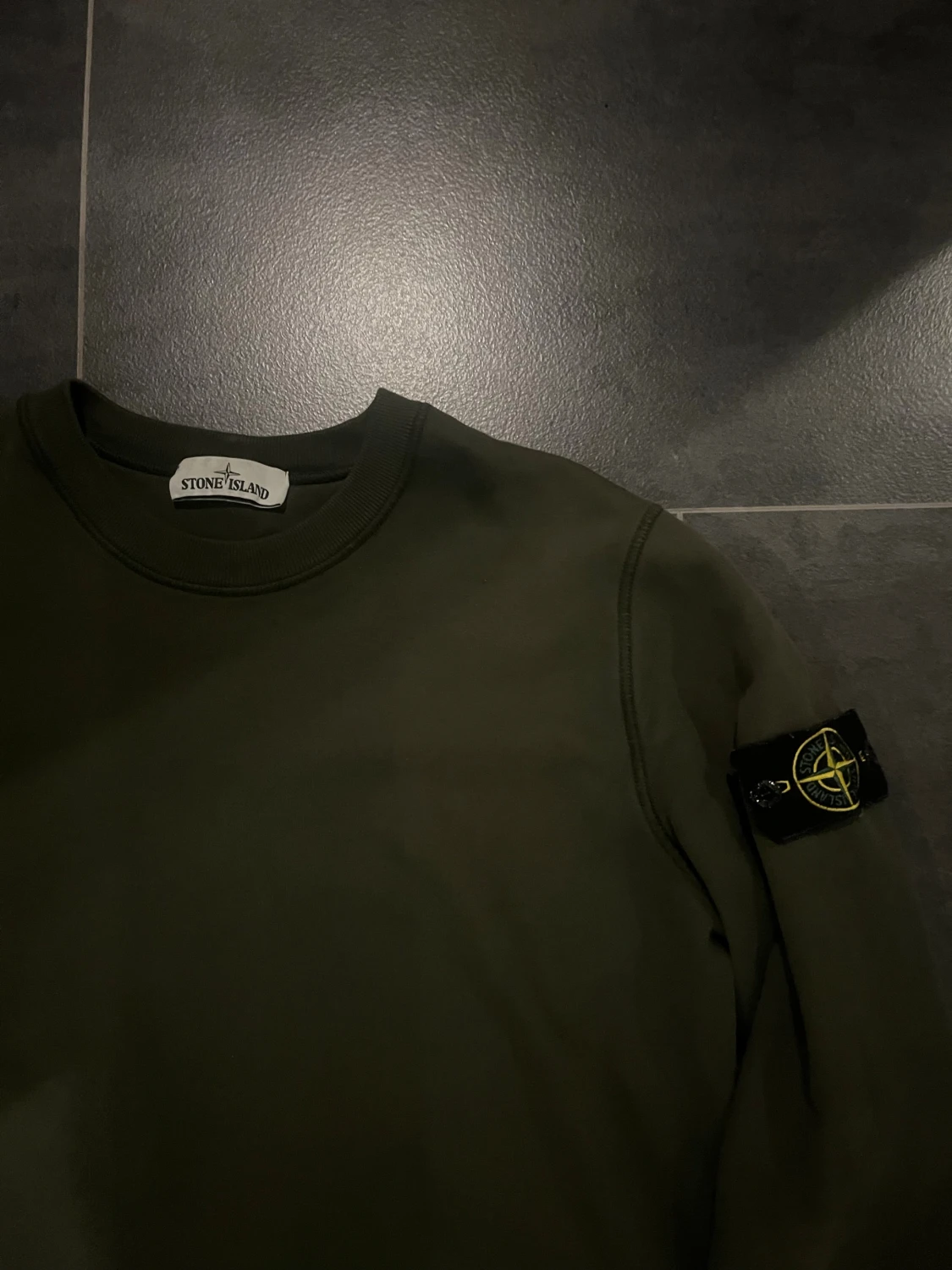 Mörkgrön Stone Island sweatshirt - 1