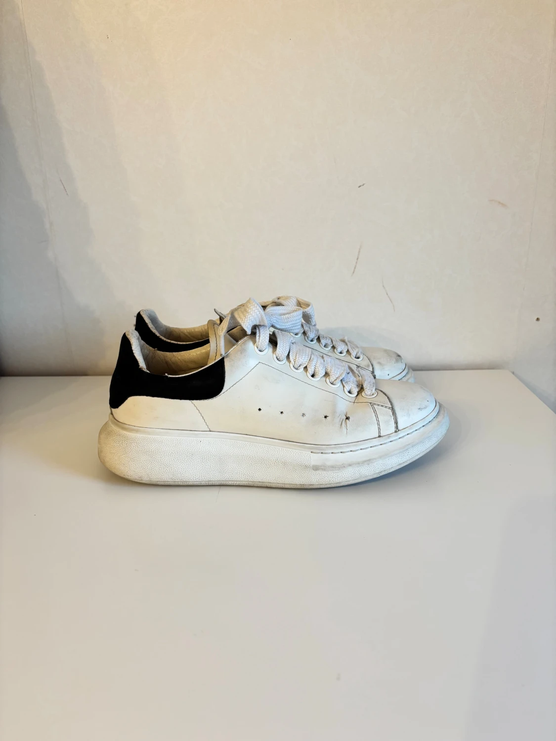 Alexander McQueen vita sneakers