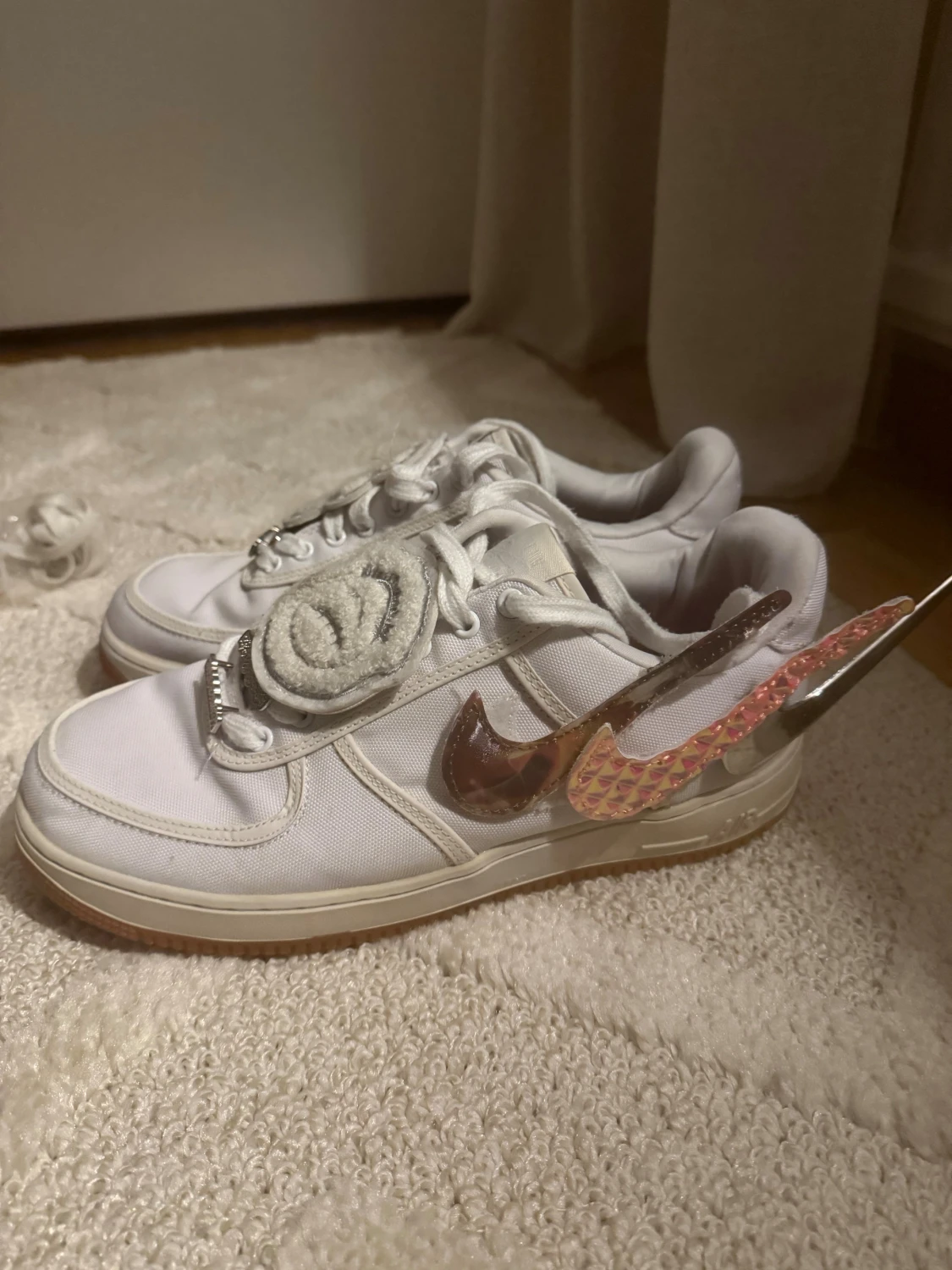 Nike Air Force 1 x Travis Scott – Vit (Cactus Jack Edition) - 1