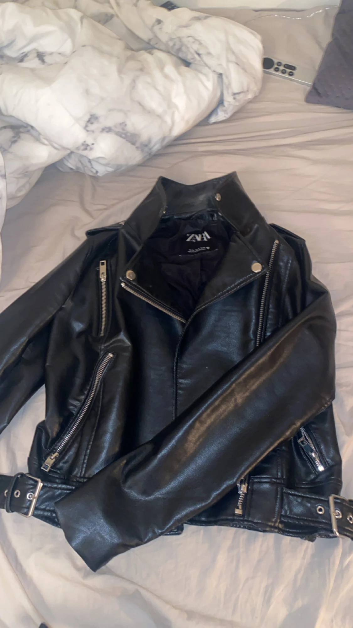 Svart skinnjacka från Zara