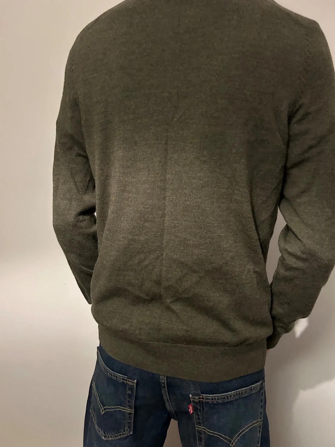 Olivgrön stickad tröja med half zip - 1