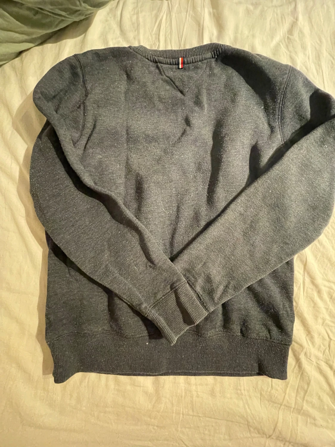 Mörkblå/grå sweatshirt från Tommy Hilfiger - 3