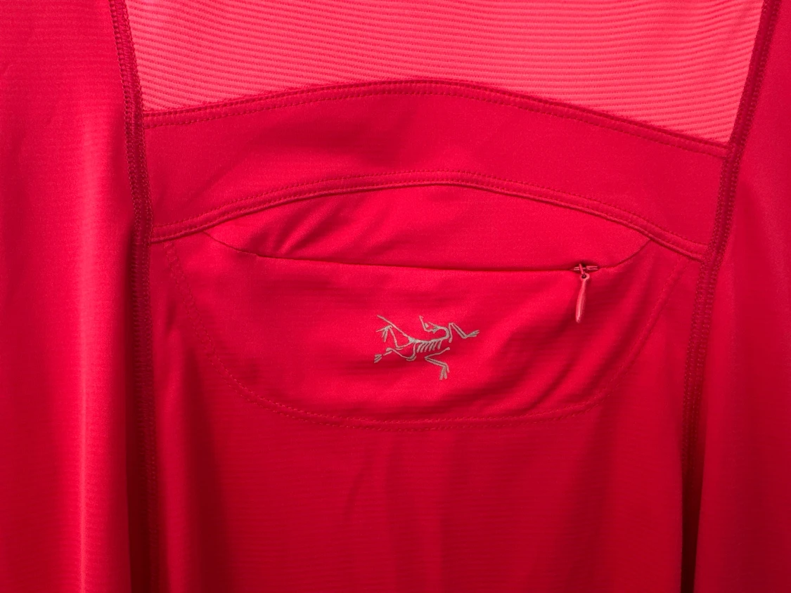 Röd sportklänning från Arc'teryx - 3