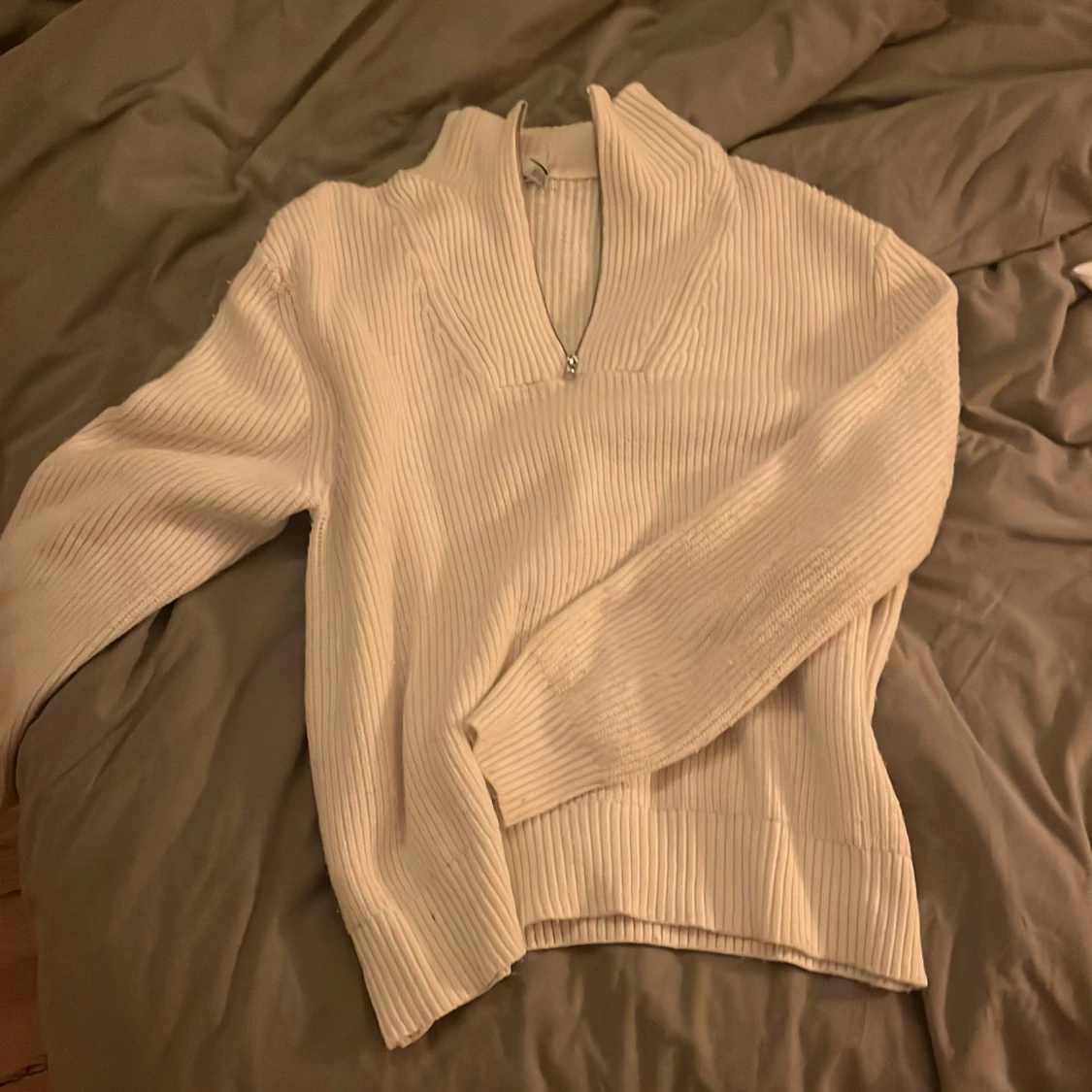 Vit stickad half zip tröja H&M XL